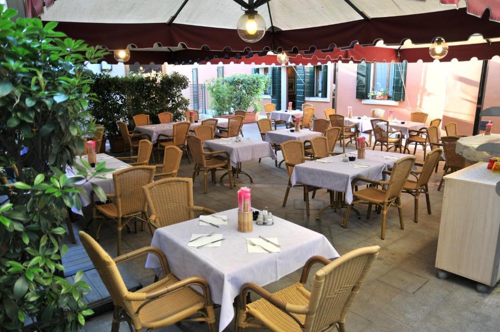 Hotel 5 Colonne Mirano Szoba fotó